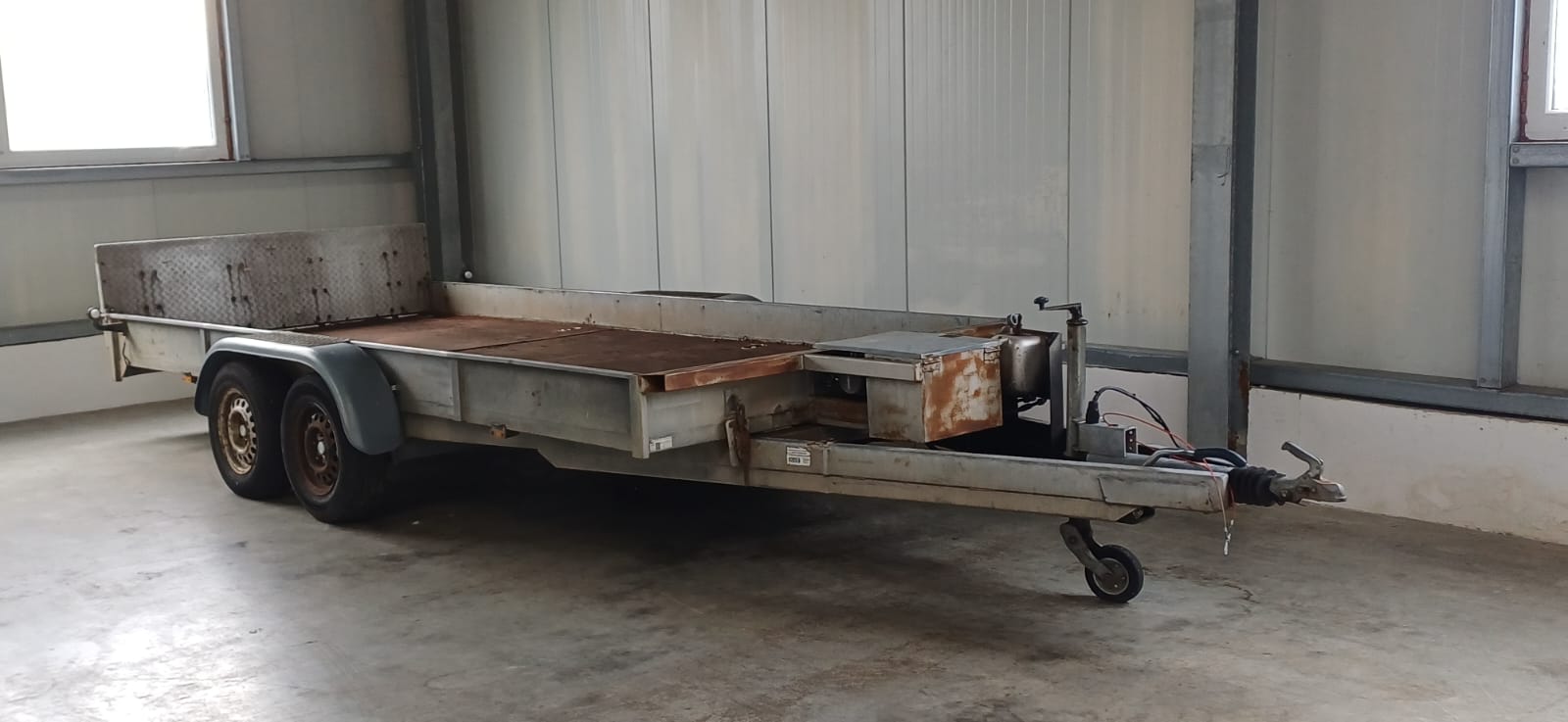 Anhänger SDAH Hirth Kippfunktion