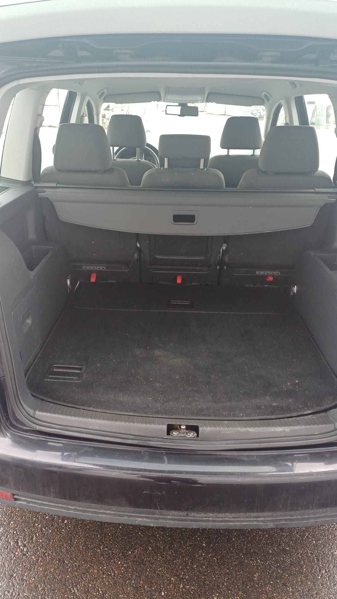 VW Touran 1,9 TDI-Klima-5 Sitzer – Bild 7